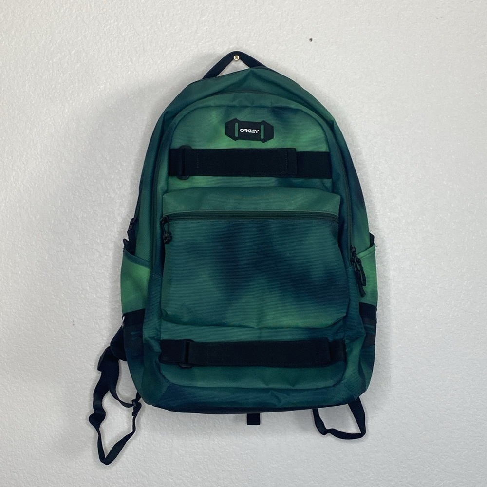 OAKLEY Street Skate Dark Green/ Black Backpack NWOT